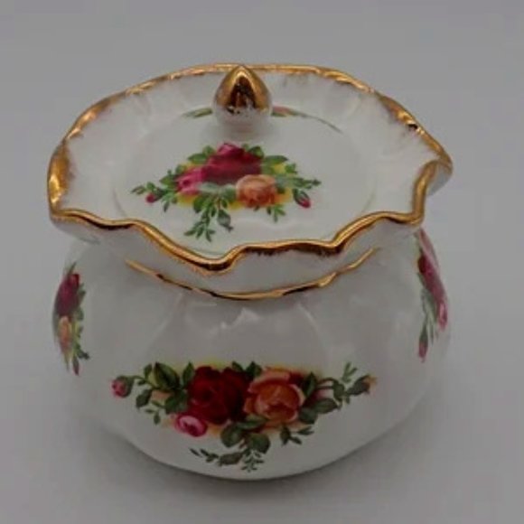 Royal Albert Other - Royal Albert Old Country Roses Lidded Sugar Bowl